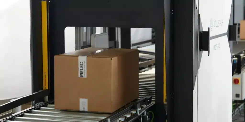 Túneles RFID blindados de Clustag que garantizan un escaneo de cajas 100 % preciso