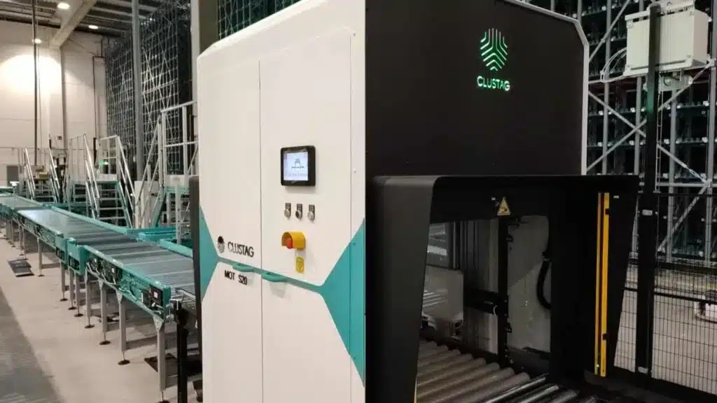 Successful integration of the MOT RFID Tunnel Station into a Skypod System in the Netherlands for a worldwide known fashion brand. Successful integration of the MOT RFID Tunnel Station into a Skypod System in the Netherlands for a worldwide known fashion brand. Font: Exotec