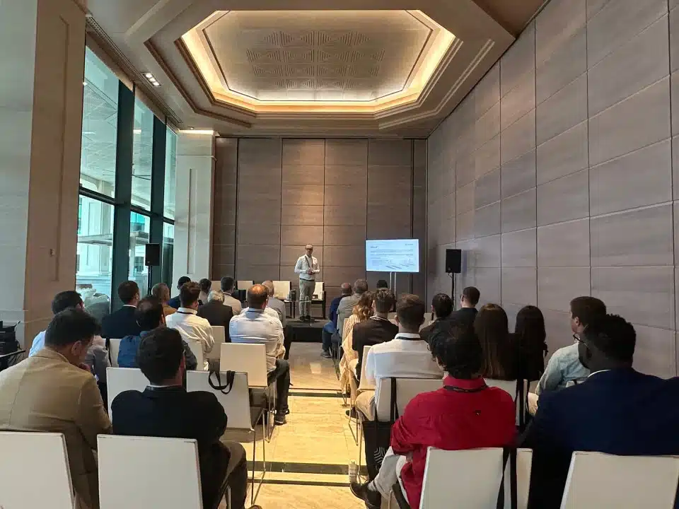 Smart RFID Intralogistics Summit 2025 en Alicante: expertos debaten cómo la RFID transforma la intralogística.