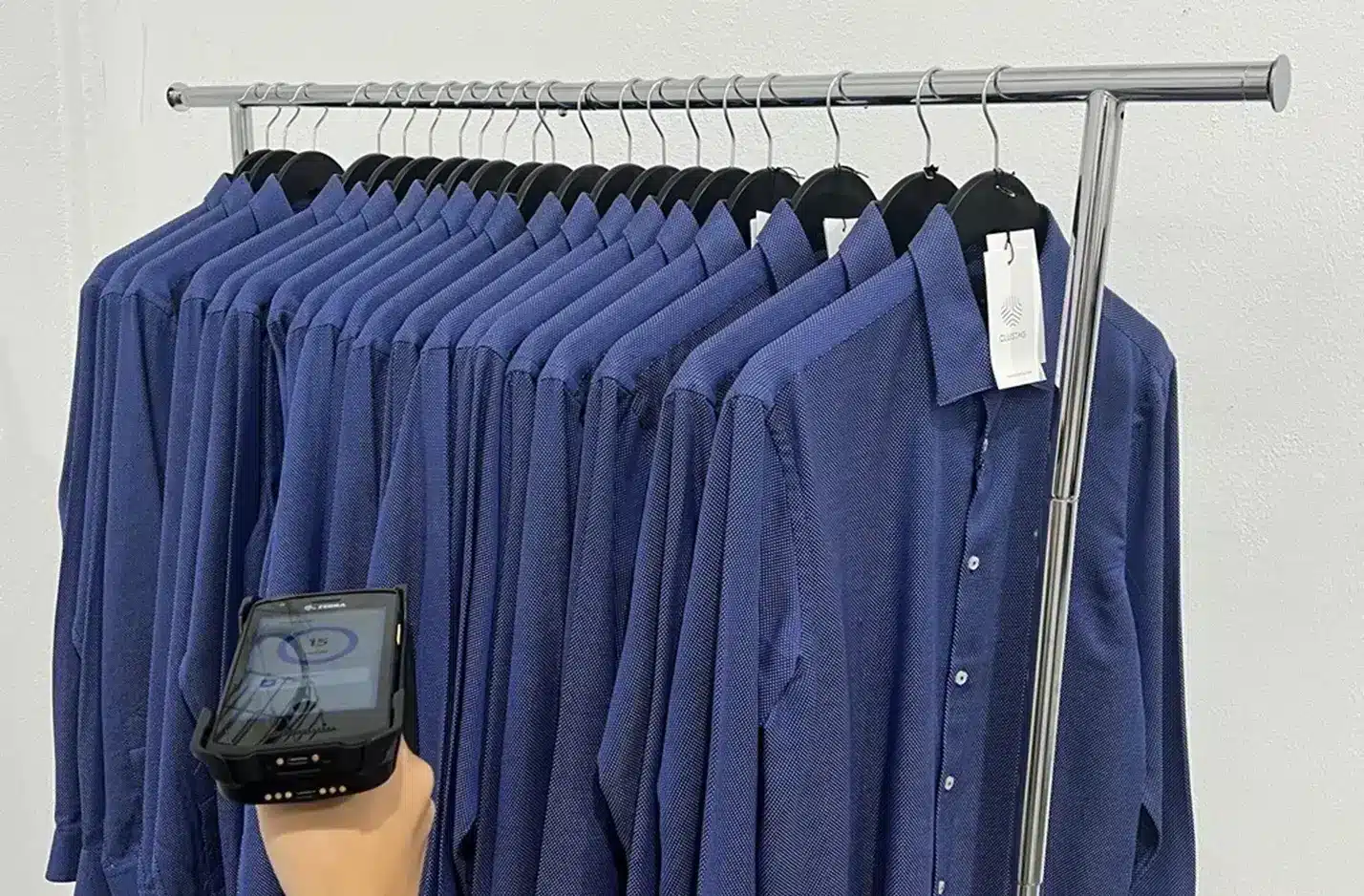 El RFID en moda durante el Black Friday te ayuda a optimizar las devoluciones y recuperar ventas.