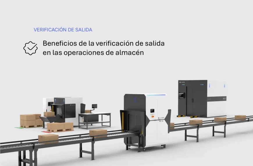 Cajas pasando por un tunel RFID en el proceso de verificación de salida en un almacén